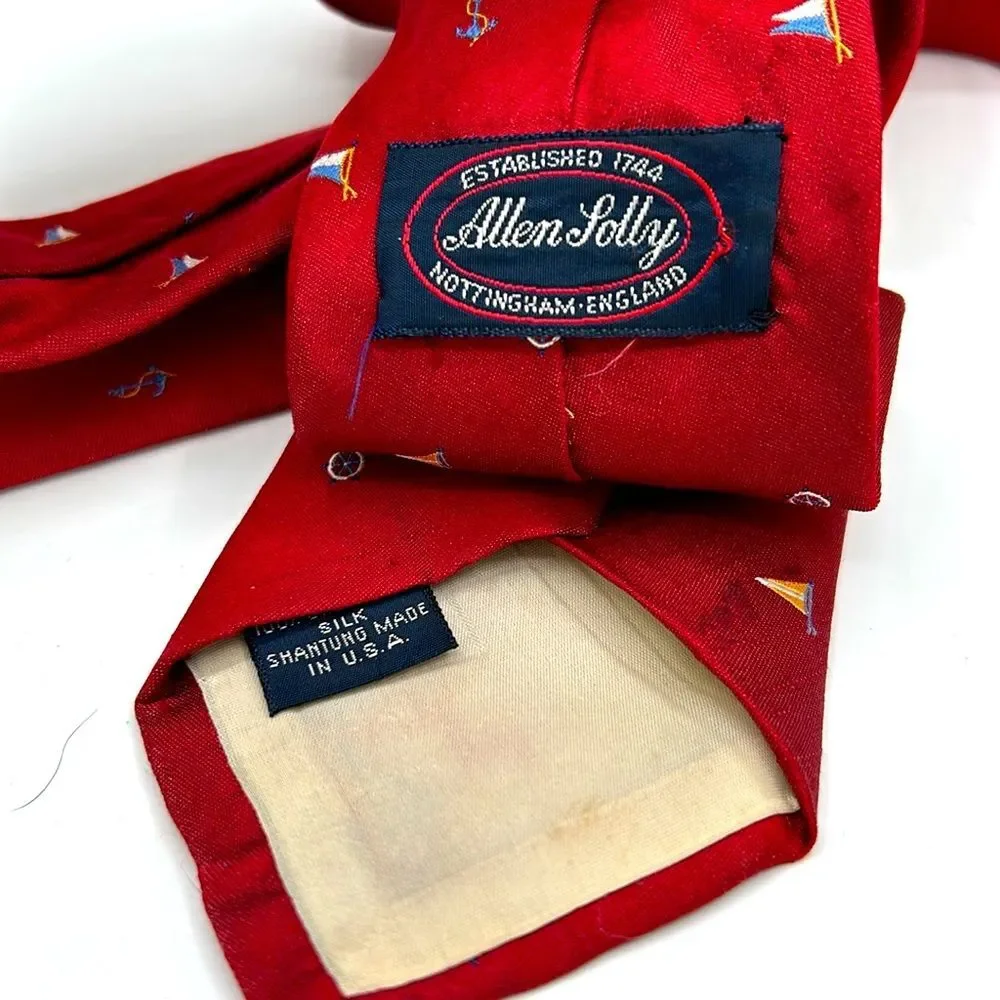 Vintage Allen Solly 100% silk sailboat tie